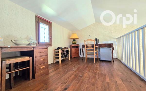 Maison à vendre    5 pièces •  Saint-Martin-de-Crau