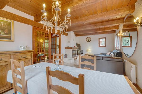 Saint-Martin-Vésubie — Chalet avec appartement indépendant et terrain de 1 054 m²