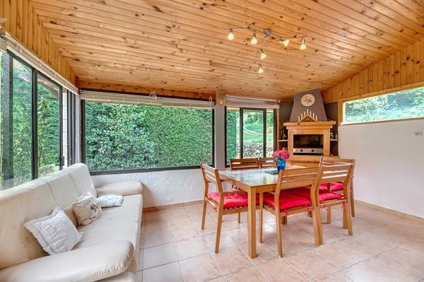 Saint-Martin-Vésubie — Chalet avec appartement indépendant et terrain de 1 054 m²