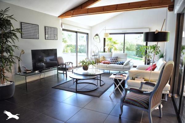 Maison à vendre |  Lessac |  6 pièces | 236,8 m²