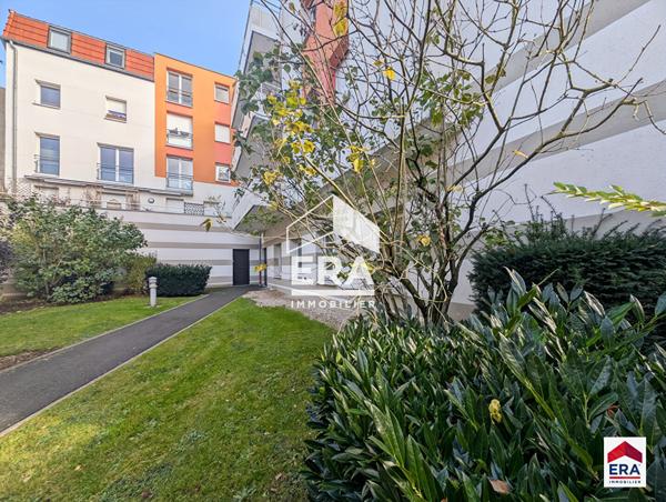 Appartement - Studio - 36 m² - CROIX CENTRE