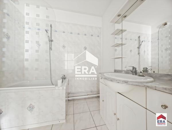 Appartement - Studio - 36 m² - CROIX CENTRE