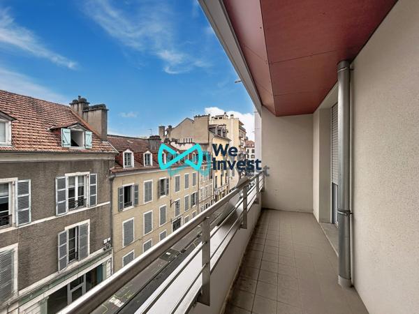 Habitat spécifiquement aménagé pour l'accueil de seniors autonomes.