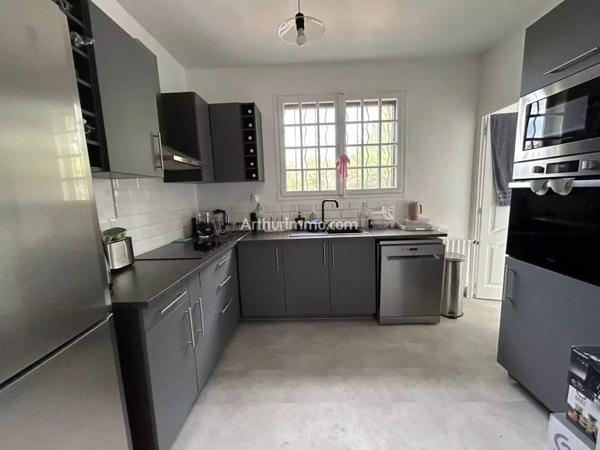 Location Appartement 4 pièces 99 m2 à Gémenos