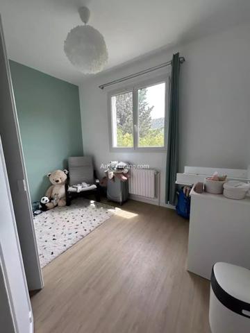 Location Appartement 4 pièces 99 m2 à Gémenos