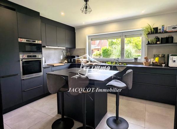 Vente immobilière : Maison à Halluin  6 pièces 180 m² 449 000 €- Jacquot Immobilier.