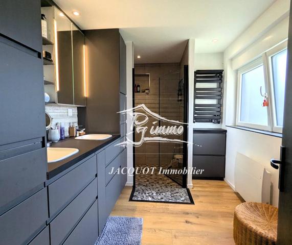 Vente immobilière : Maison à Halluin  6 pièces 180 m² 449 000 €- Jacquot Immobilier.
