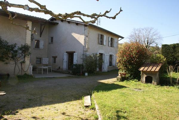 Grande propriété avec 2 maisons individuelles