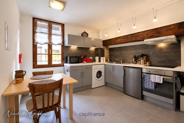 BEAULIEU-SUR-DORDOGNE – IMMEUBLE DE RAPPORT DU XVIIe SIÈCLE AU CŒUR D’UN DES PLUS BEAUX VILLAGE DE FRANCE