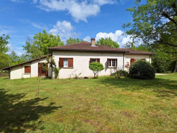 Segonzac (24600) Dordogne - Périgueux - Tocane - Segonzac - Maison 144 m² - 5 chambres - terrain + bois 5879 m² - calme