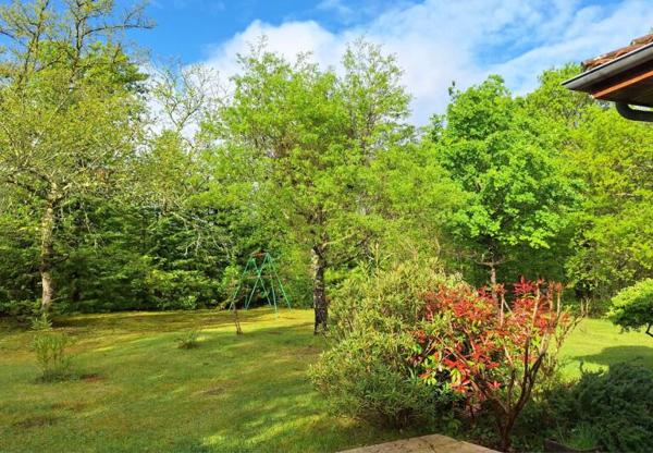 Segonzac (24600) Dordogne - Périgueux - Tocane - Segonzac - Maison 144 m² - 5 chambres - terrain + bois 5879 m² - calme