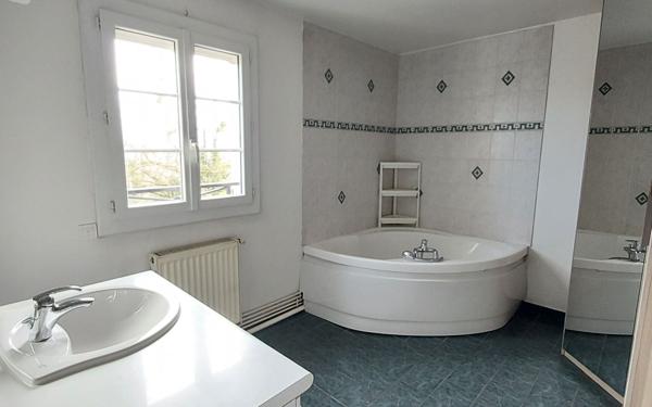 Maison à vendre    6 pièces • 147,86 m2 Neuilly-Plaisance