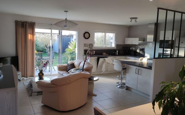 Maison à vendre    4 pièces • 96 m2 Saintes