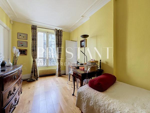 PARIS 10 – Hôpital Saint-Louis – Bel appartement de 103,59 m² – 3 chambres- 3 Cave – Parking (en location possible), PARIS 10EME ARRONDISSEMENT