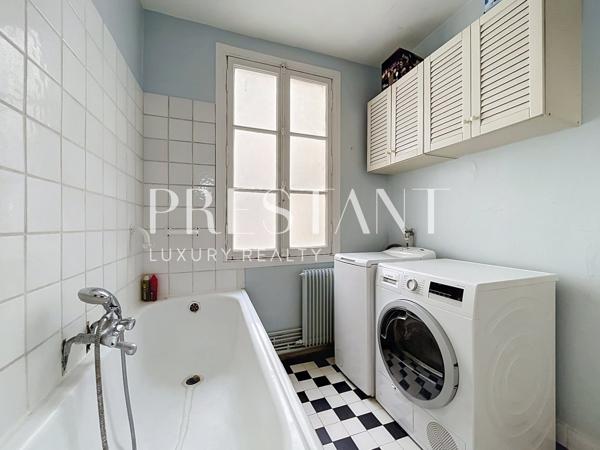 PARIS 10 – Hôpital Saint-Louis – Bel appartement de 103,59 m² – 3 chambres- 3 Cave – Parking (en location possible), PARIS 10EME ARRONDISSEMENT