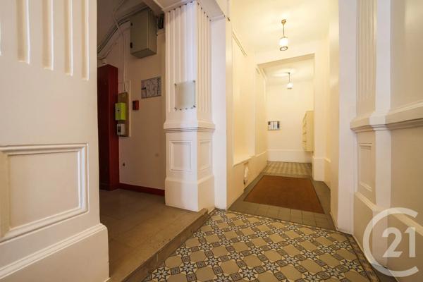 Appartement F2 à vendre  2 pièces - 47 m 2   PARIS  - 75009