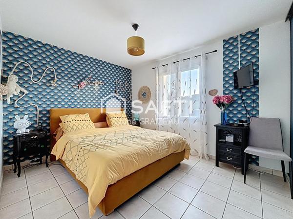 Maison de plain-pied, 121 m², 3 chambres et un bureau