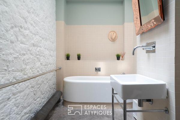 Loft aux accents industriels au calme d’une cour proche Nation