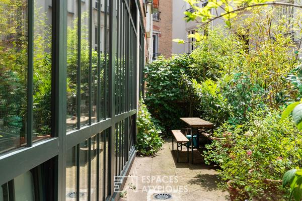 Loft aux accents industriels au calme d’une cour proche Nation