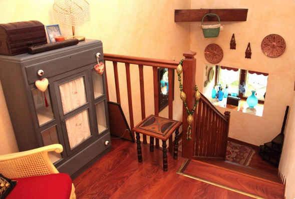 Castillon-en-Couserans (09800) Grande maison de village sans aucun travaux.