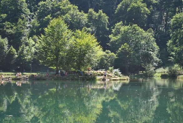 Castillon-en-Couserans (09800) Grande maison de village sans aucun travaux.