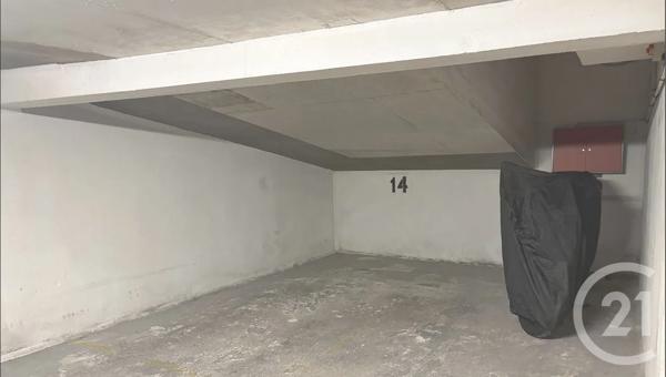 Parking à vendre  11 m 2   PARIS  - 75015