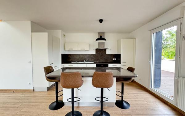 Appartement à vendre    4 pièces • 119,18 m2 Émerainville