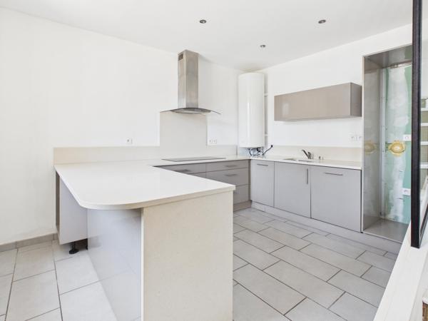 Morlaix – Maison de ville rénovée, 3 chambres, proche de toutes commodités