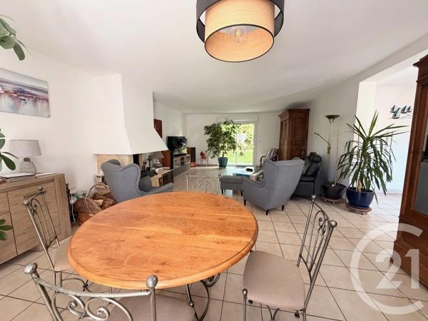 Maison à vendre  6 pièces - 140 m 2   YERRES  - 91
