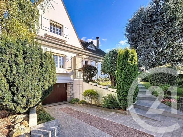 Maison à vendre  6 pièces - 140 m 2   YERRES  - 91