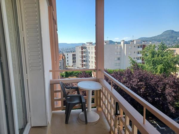 Appartement de type 4 avec balcon