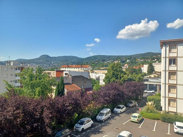 Appartement de type 4 avec balcon