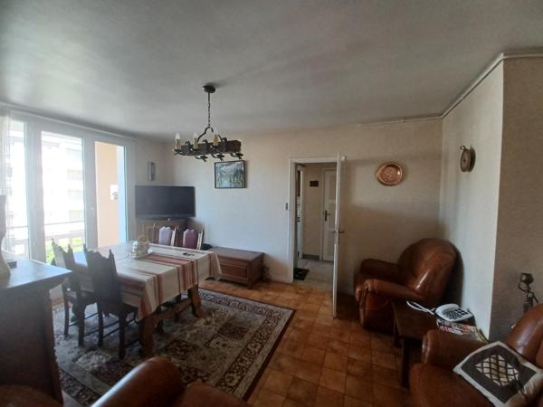 Appartement de type 4 avec balcon