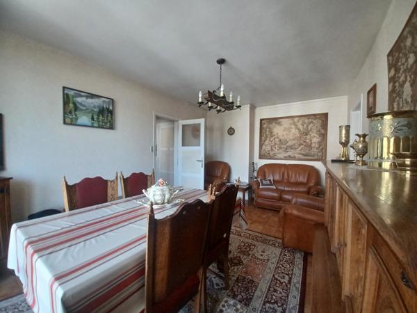 Appartement de type 4 avec balcon