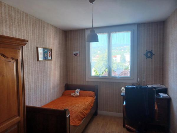 Appartement de type 4 avec balcon