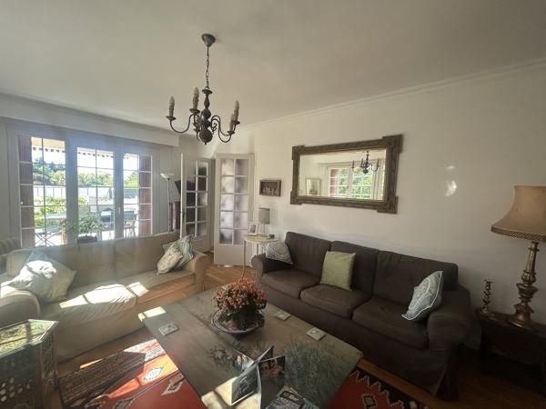 Maison de 4 chambres, avec sous-sol et garage