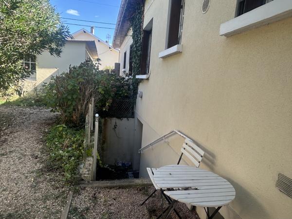 Maison de 4 chambres, avec sous-sol et garage