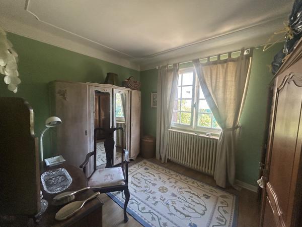 Maison de 4 chambres, avec sous-sol et garage