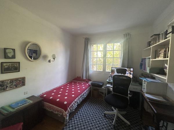 Maison de 4 chambres, avec sous-sol et garage