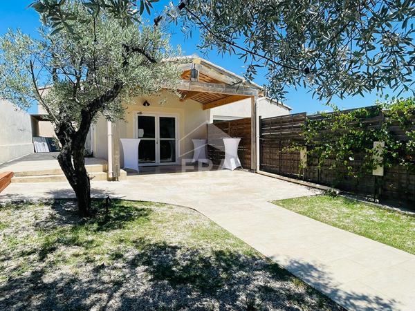 Maison à vendre en Provence proche AIX EN PROVENCE, avec vue et piscine.