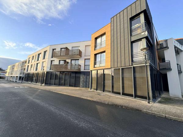 MONTAIGU-VENDEE / Location Local professionnel 27 m²