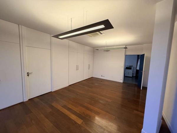 MONTAIGU-VENDEE / Location Local professionnel 27 m²