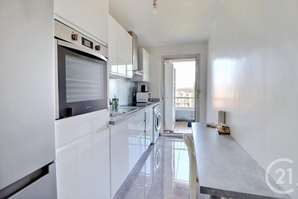 Appartement T4 à vendre  4 pièces - 80,74 m2 ST RAPHAEL - 83