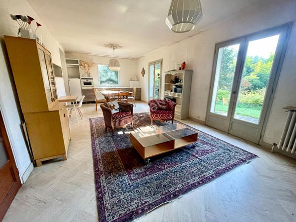 Orvault Ragon : EN VENTE, Fort potentiel pour cette maison de plus de 300 m² de bâti, 11 000 m² de parc aux portes de Nantes.