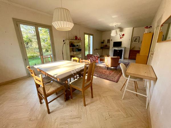 Orvault Ragon : EN VENTE, Fort potentiel pour cette maison de plus de 300 m² de bâti, 11 000 m² de parc aux portes de Nantes.