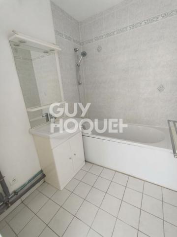 À louer Appartement 2 pièces Centre-ville d'Ivry-la-Bataille