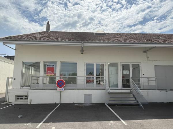BUREAUX à LOUER de 617 m²