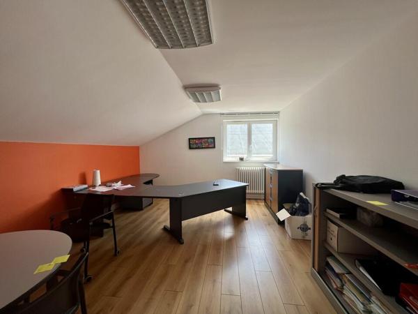 BUREAUX à LOUER de 617 m²