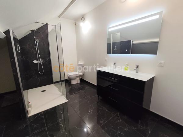 Vente
                Maison167 m² - 8 Pièces -
                    MEZIDON VALLEE D AUGE (14270)