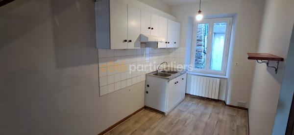 Location Appartement99,25 m² - 4 Pièces - CASSAGNES BEGONHES (12120)